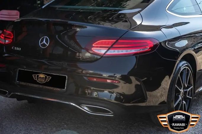 Used Mercedes-Benz C-Class 180 IV (W205) Facelift, 1.5 l, 2019 in Jordan, Amman by RAWABI CITY FOR CARS TRADING, Black color.  | AUTO.AE | Listing #296015 — photo 5 of 18
