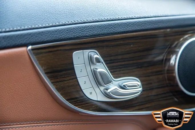 Used Mercedes-Benz C-Class 180 IV (W205) Facelift, 1.5 l, 2019 in Jordan, Amman by RAWABI CITY FOR CARS TRADING, Black color.  | AUTO.AE | Listing #296015 — photo 7 of 18