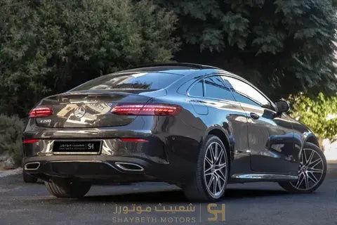 مستعملة Mercedes-Benz E-Class 200 V (W213, S213, S213, C238) فيس ليفت، 2.0 لتر، 2023 في الأردن، عمان من SHAYBETH MOTORS، اللون أسود. المواصفات الأوروبية | AUTO.AE | إعلان #295708 — صورة 3 من 10