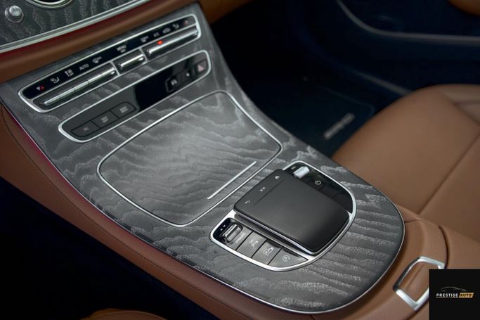 مستعملة Mercedes-Benz E-Class 350 V (W213, S213, S213, C238) فيس ليفت، 2.0 لتر، 2021 في الأردن، عمان من PRESTIGE AUTO، اللون أزرق داكن.  | AUTO.AE | إعلان #296252 — صورة 10 من 38