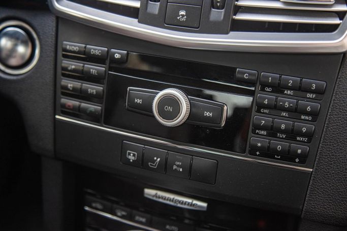Подержанный Mercedes-Benz E-Class 200 IV (W212, S212, C207), 1.8 л, 2010 в Иордания, Амман от AL FURSAN MOTORS Черный цвет.  | AUTO.AE | Объявление #296417 — фото 17 из 18
