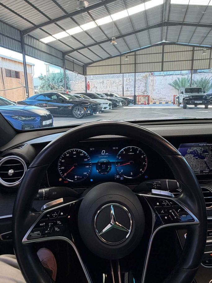 Подержанный Mercedes-Benz E-Class 350 V (W213, S213, C238) Рестайлинг, 2.0 л, 2021 в Иордания, Амман от AL HAYDAR CARS Серый цвет.  | AUTO.AE | Объявление #296545 — фото 8 из 14