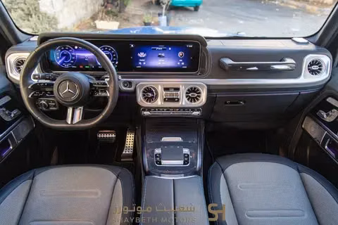 Новый Mercedes-Benz G-Class 580 III (W465) Рестайлинг, 2025 в Иордания, Амман от SHAYBETH MOTORS Синий цвет. Европейская | AUTO.AE | Объявление #295660 — фото 4 из 10