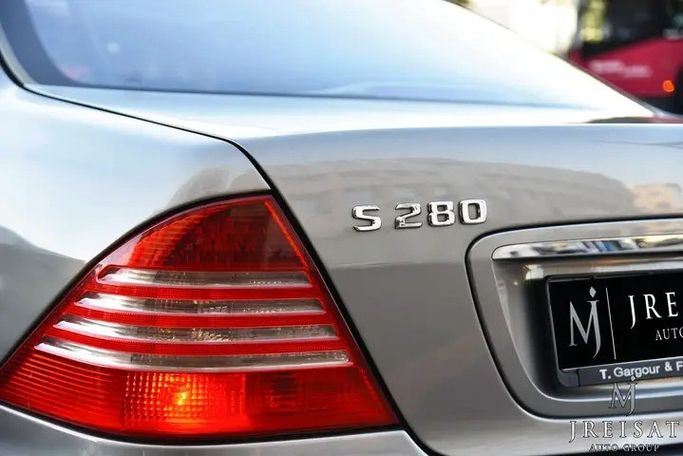 مستعملة Mercedes-Benz S-Class 280 IV (W220)، 2.8 لتر، 2005 في الأردن، عمان من JREISAT AUTO GROUP، اللون رمادي.  | AUTO.AE | إعلان #295648 — صورة 10 من 17