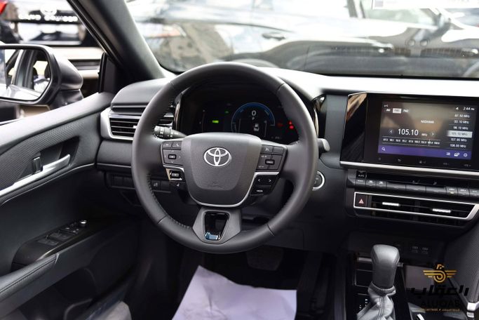 Новый Toyota Camry IX (XV80), 2.5 л, 2026 в Иордания, Амман от AL UQAB TRADING Серый цвет.  | AUTO.AE | Объявление #295596 — фото 16 из 23