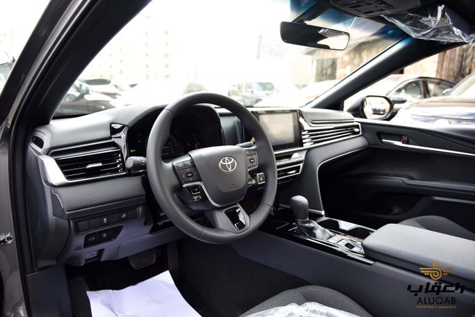 Новый Toyota Camry IX (XV80), 2.5 л, 2026 в Иордания, Амман от AL UQAB TRADING Серый цвет.  | AUTO.AE | Объявление #295596 — фото 8 из 23