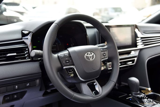 Новый Toyota Camry IX (XV80), 2.5 л, 2026 в Иордания, Амман от AL UQAB TRADING Серый цвет.  | AUTO.AE | Объявление #295596 — фото 9 из 23