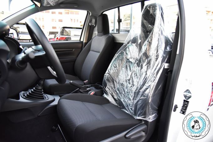 New Toyota Hilux VIII, 2.4 l, 2026 in Jordan, Amman by AL UQAB TRADING, White color.  | AUTO.AE | Listing #295664 — photo 13 of 16