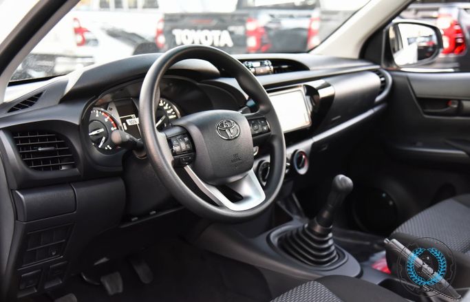 New Toyota Hilux VIII, 2.4 l, 2026 in Jordan, Amman by AL UQAB TRADING, White color.  | AUTO.AE | Listing #295664 — photo 10 of 16