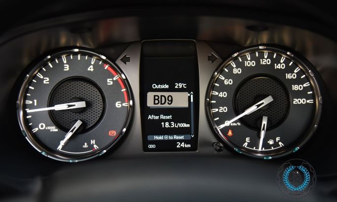New Toyota Hilux VIII, 2.4 l, 2026 in Jordan, Amman by AL UQAB TRADING, White color.  | AUTO.AE | Listing #295664 — photo 15 of 16