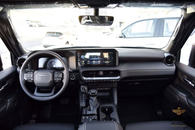 New Toyota Land Cruiser Prado 250 Series, 2.4 l, 2025 in Jordan, Amman by AL UQAB TRADING, Black color.  | AUTO.AE | Listing #295677 — photo 14 of 21