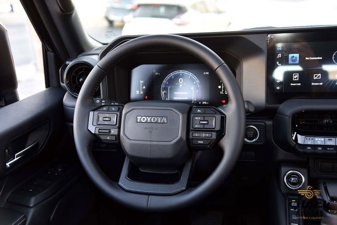 New Toyota Land Cruiser Prado 250 Series, 2.4 l, 2025 in Jordan, Amman by AL UQAB TRADING, Black color.  | AUTO.AE | Listing #295677 — photo 15 of 21