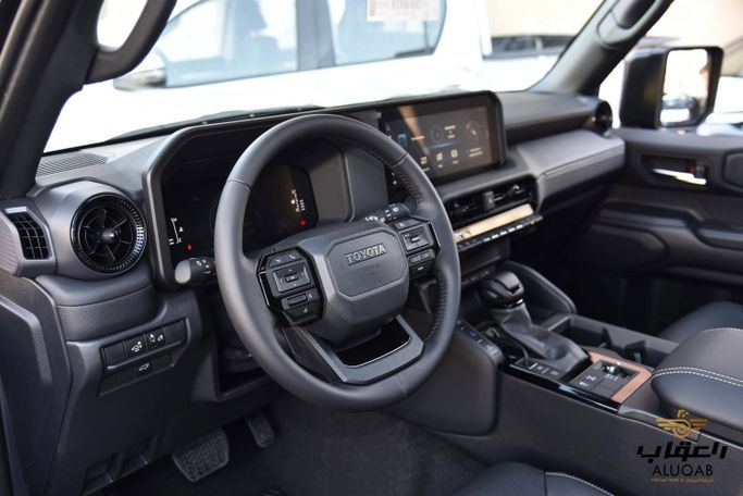 New Toyota Land Cruiser Prado 250 Series, 2.4 l, 2025 in Jordan, Amman by AL UQAB TRADING, Black color.  | AUTO.AE | Listing #295677 — photo 7 of 21