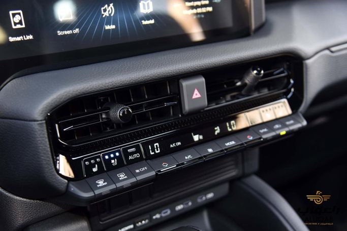 New Toyota Land Cruiser Prado 250 Series, 2.4 l, 2025 in Jordan, Amman by AL UQAB TRADING, Black color.  | AUTO.AE | Listing #295677 — photo 18 of 21