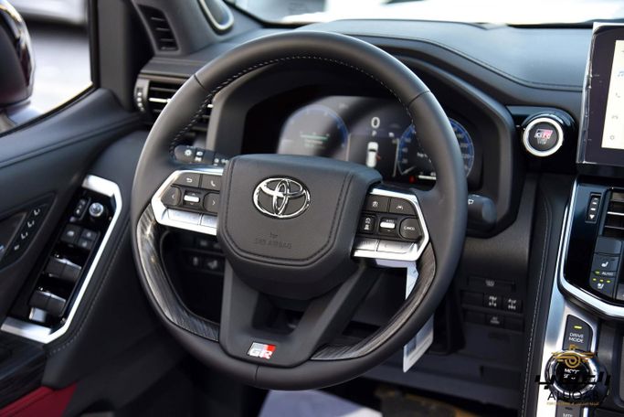 جديدة Toyota Land Cruiser i-FORCE MAX السلسلة 300، 3.4 لتر، 2026 في الأردن، عمان من AL UQAB TRADING، اللون أحمر.  | AUTO.AE | إعلان #295598 — صورة 21 من 31