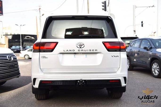 جديدة Toyota Land Cruiser i-FORCE MAX السلسلة 300، 3.4 لتر، 2026 في الأردن، عمان من AL UQAB TRADING، اللون أبيض.  | AUTO.AE | إعلان #295634 — صورة 5 من 33