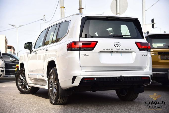 جديدة Toyota Land Cruiser i-FORCE MAX السلسلة 300، 3.4 لتر، 2026 في الأردن، عمان من AL UQAB TRADING، اللون أبيض.  | AUTO.AE | إعلان #295634 — صورة 6 من 33