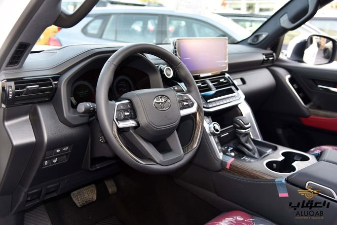 جديدة Toyota Land Cruiser i-FORCE MAX السلسلة 300، 3.4 لتر، 2026 في الأردن، عمان من AL UQAB TRADING، اللون أبيض.  | AUTO.AE | إعلان #295634 — صورة 8 من 33