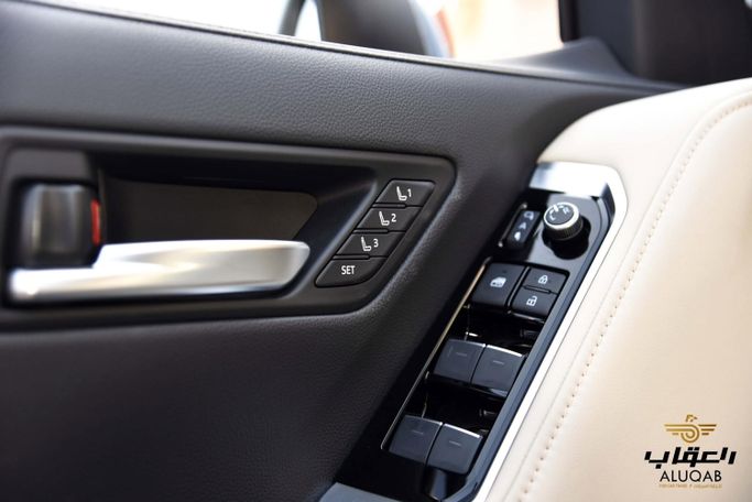 جديدة Toyota Land Cruiser i-FORCE MAX السلسلة 300، 3.4 لتر، 2026 في الأردن، عمان من AL UQAB TRADING، اللون رمادي.  | AUTO.AE | إعلان #295637 — صورة 10 من 25