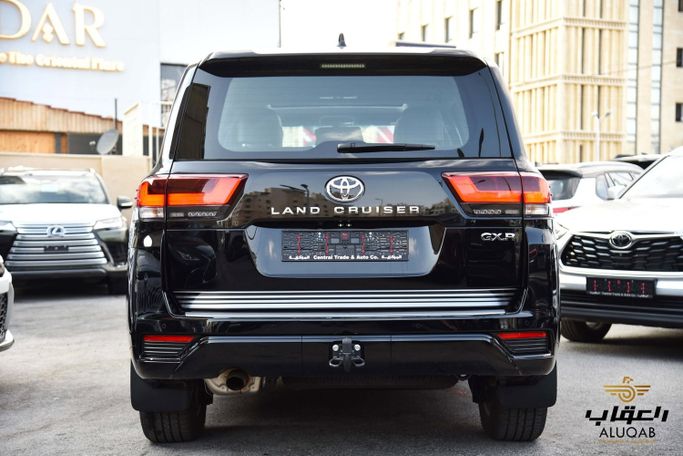 جديدة Toyota Land Cruiser السلسلة 300، 4.0 لتر، 2026 في الأردن، عمان من AL UQAB TRADING، اللون أسود.  | AUTO.AE | إعلان #295646 — صورة 4 من 17