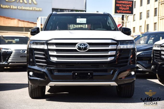 جديدة Toyota Land Cruiser i-FORCE MAX السلسلة 300، 3.4 لتر، 2026 في الأردن، عمان من AL UQAB TRADING، اللون أسود.  | AUTO.AE | إعلان #295653