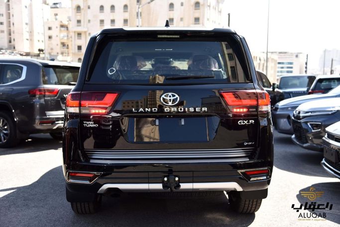 جديدة Toyota Land Cruiser i-FORCE MAX السلسلة 300، 3.4 لتر، 2026 في الأردن، عمان من AL UQAB TRADING، اللون أسود.  | AUTO.AE | إعلان #295653 — صورة 5 من 26