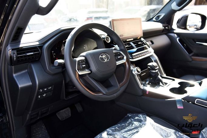 جديدة Toyota Land Cruiser i-FORCE MAX السلسلة 300، 3.4 لتر، 2026 في الأردن، عمان من AL UQAB TRADING، اللون أسود.  | AUTO.AE | إعلان #295653 — صورة 8 من 26