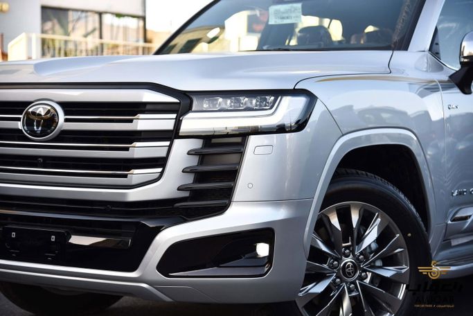 جديدة Toyota Land Cruiser i-FORCE MAX السلسلة 300، 3.4 لتر، 2026 في الأردن، عمان من AL UQAB TRADING، اللون فضي.  | AUTO.AE | إعلان #295661 — صورة 4 من 26