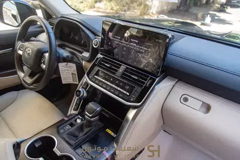جديدة Toyota Land Cruiser Twin Turbo السلسلة 300، 3.5 لتر، 2026 في الأردن، عمان من SHAYBETH MOTORS، اللون أسود. أخرى | AUTO.AE | إعلان #295720 — صورة 6 من 10