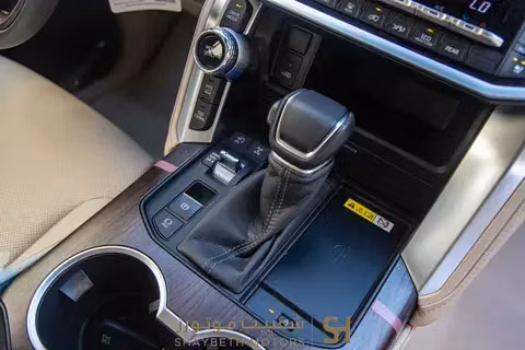 جديدة Toyota Land Cruiser Twin Turbo السلسلة 300، 3.5 لتر، 2026 في الأردن، عمان من SHAYBETH MOTORS، اللون أسود. أخرى | AUTO.AE | إعلان #295720 — صورة 7 من 10