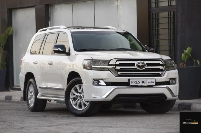 مستعملة Toyota Land Cruiser 200 Series 200 Series Facelift 2، 4.6 لتر، 2017 في الأردن، عمان من PRESTIGE AUTO، اللون أبيض.  | AUTO.AE | إعلان #296187