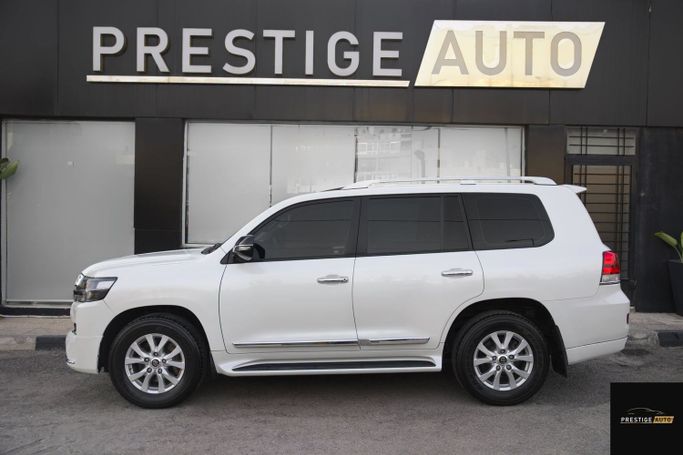 مستعملة Toyota Land Cruiser 200 Series 200 Series Facelift 2، 4.6 لتر، 2017 في الأردن، عمان من PRESTIGE AUTO، اللون أبيض.  | AUTO.AE | إعلان #296187 — صورة 2 من 31