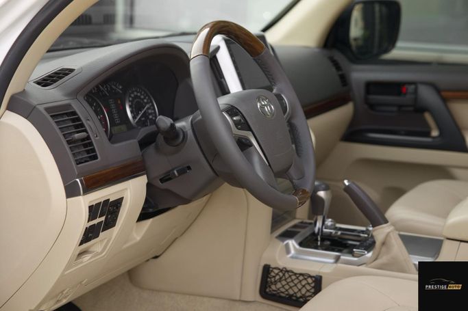 مستعملة Toyota Land Cruiser 200 Series 200 Series Facelift 2، 4.6 لتر، 2017 في الأردن، عمان من PRESTIGE AUTO، اللون أبيض.  | AUTO.AE | إعلان #296187 — صورة 19 من 31