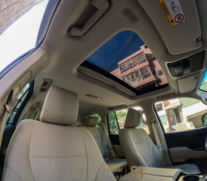 Подержанный Toyota Land Cruiser Twin Turbo 300 Series, 3.5 л, 2025 в Иордания, Амман от SHAYBETH MOTORS Серый цвет. Other | AUTO.AE | Объявление #296498 — фото 4 из 10