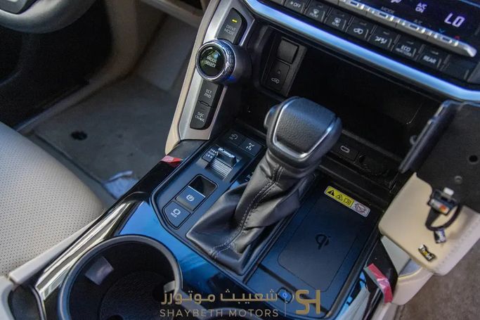 Подержанный Toyota Land Cruiser Twin Turbo 300 Series, 3.5 л, 2025 в Иордания, Амман от SHAYBETH MOTORS Серый цвет. Other | AUTO.AE | Объявление #296498 — фото 5 из 10