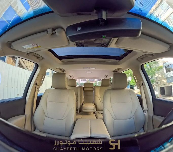Подержанный Toyota Land Cruiser Twin Turbo 300 Series, 3.5 л, 2025 в Иордания, Амман от SHAYBETH MOTORS Серый цвет. Other | AUTO.AE | Объявление #296498 — фото 7 из 10