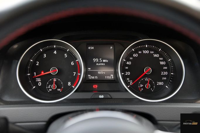 مستعملة Volkswagen Golf GTI سابعاً، 2.0 لتر، 2016 في الأردن، عمان من PRESTIGE AUTO، اللون أسود.  | AUTO.AE | إعلان #296262 — صورة 13 من 33