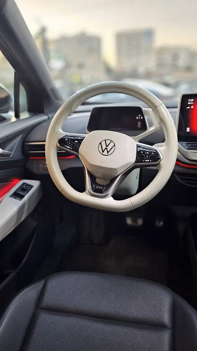 مستعملة Volkswagen ID.4، 2021 في الأردن، عمان من BASMAN AUTO، اللون أسود. المواصفات الأمريكية | AUTO.AE | إعلان #296095 — صورة 8 من 10