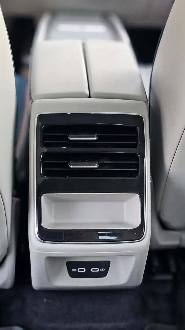 جديدة Volkswagen ID.7، 2026 في الأردن، عمان من BASMAN AUTO، اللون أخضر. المواصفات الصينية | AUTO.AE | إعلان #296106 — صورة 13 من 15