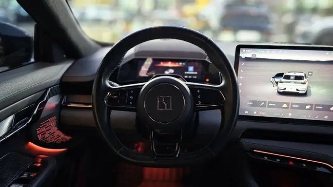 Подержанный Zeekr 001 I, 2022 в Иордания, Амман от BASMAN AUTO Серый цвет.  | AUTO.AE | Объявление #296087 — фото 10 из 16