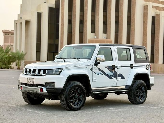 مستعملة ⁦BAIC BJ40 أنا فيس ليفت، 2.0 l، 2022⁩ في في الكويت, الفروانية من EYAD MOTORS، اللون أبيض.  | AUTO.AE | إعلان #288829