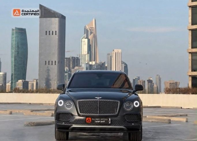 مستعملة ⁦Bentley Bentayga Speed I، 6.0 l، 2019⁩ في في الكويت, الفروانية من ALLAHO MOTORS، اللون رمادي. مواصفات الخليج | AUTO.AE | إعلان #289344