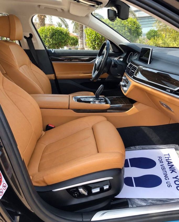 مستعملة BMW 7 Series 750Li السادس (G11/G12)، 4.4 لتر، 2016 في الكويت، الفروانية من S LINE MOTORS، اللون رمادي. أخرى | AUTO.AE | إعلان #296271 — صورة 6 من 8