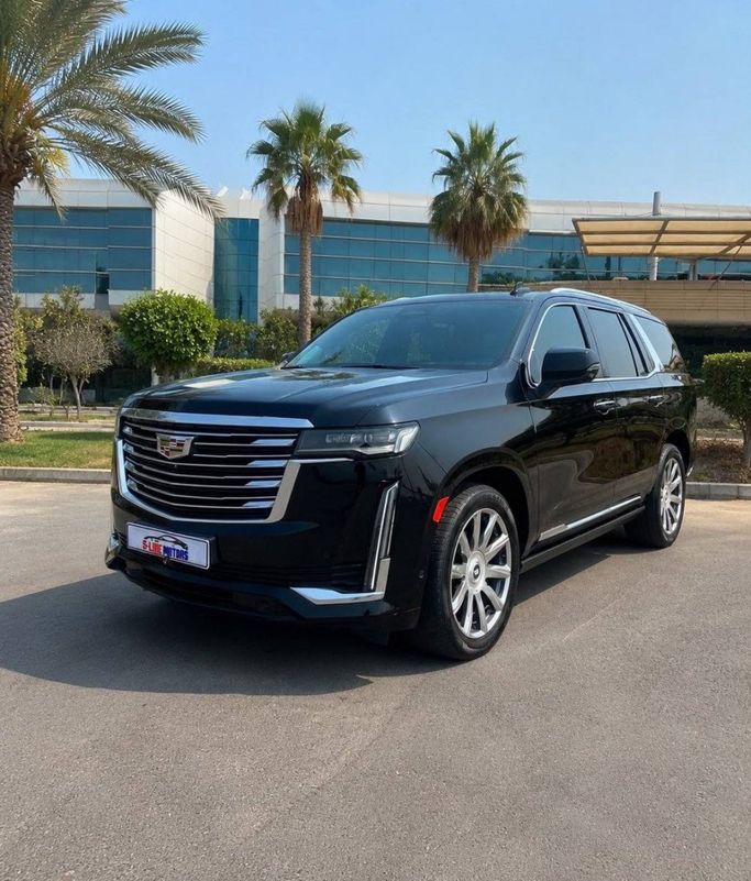 مستعملة Cadillac Escalade V، 6.2 لتر، 2022 في الكويت، الفروانية من S LINE MOTORS، اللون أسود. أخرى | AUTO.AE | إعلان #296274 — صورة 2 من 10