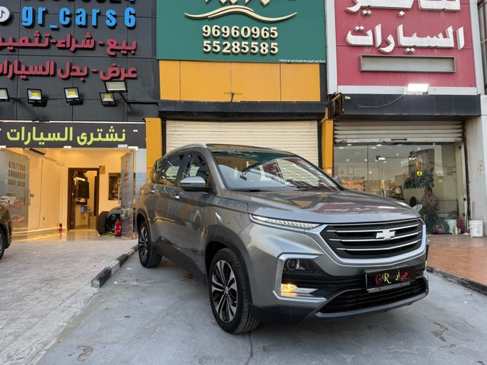 Подержанный ⁦Chevrolet Captiva II, 1.5 л, 2023⁩ в Кувейт, Аль-Фарванийя от GR CAR Серый цвет.  | AUTO.AE | Объявление #285928