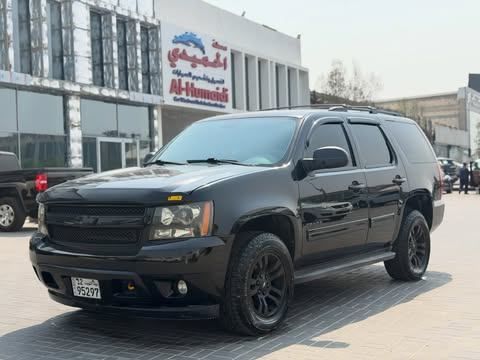 مستعملة ⁦Chevrolet Tahoe ثالثاً، 6.2 l، 2012⁩ في في الكويت, الفروانية من MARBEYA MOTORS، اللون أسود.  | AUTO.AE | إعلان #286716