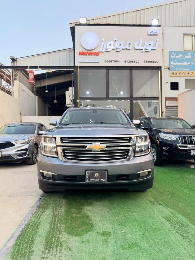 مستعملة ⁦Chevrolet Tahoe رابعاً، 6.2 l، 2019⁩ في في الكويت, الفروانية من NOBLE MOTORS، اللون رمادي. أخرى | AUTO.AE | إعلان #289933
