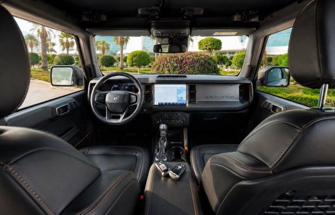 Подержанный Ford Bronco VI, 2.3 л, 2024 в Кувейт, Аль-Фарванийя от S LINE MOTORS Серебристый цвет. Other | AUTO.AE | Объявление #296140 — фото 10 из 11