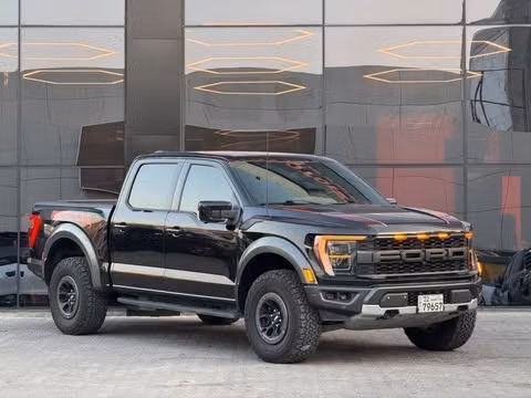 مستعملة ⁦Ford F-150 الرابع عشر، 3.5 l، 2023⁩ في في الكويت, الفروانية من ALSALEEM MOTORS، اللون أسود.  | AUTO.AE | إعلان #289383