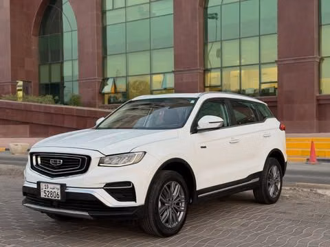 مستعملة ⁦Geely Azkarra، 1.5 l، 2021⁩ في في الكويت, الفروانية من MARBEYA MOTORS، اللون أبيض.  | AUTO.AE | إعلان #286705